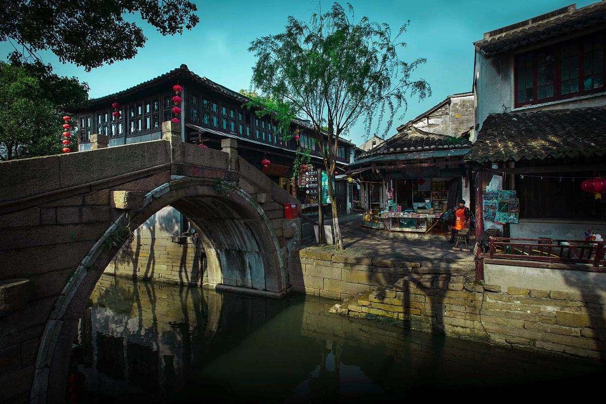 AI两会90秒 | 重庆两会大幕开启 政协成绩单出炉